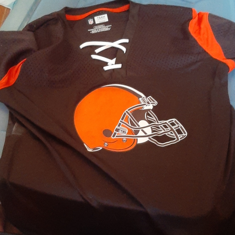 Browns apparel